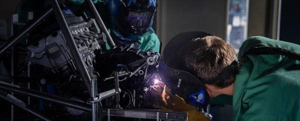 Embry-Riddle Mechanical engineering students working on an aquatic project